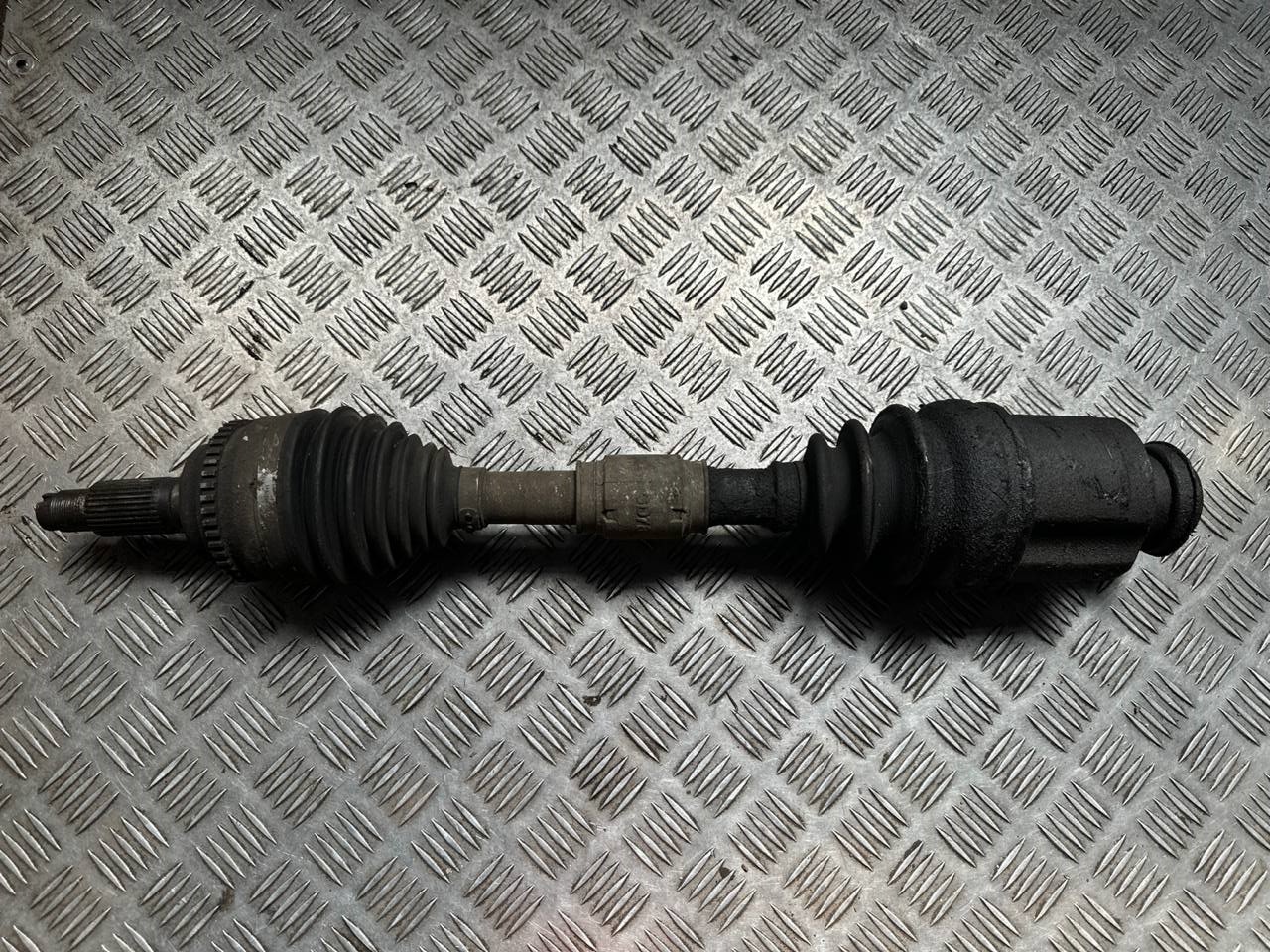 Полуось привод передний правый Mazda CX-7 GP312550XE 2,3 АКПП